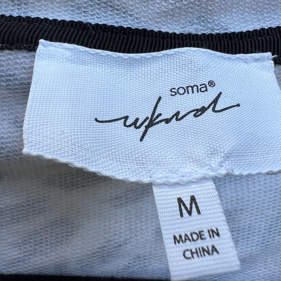 Soma Weekend Animal Print Hoodie Loungewear Sz Medium - Picture 5 of 9